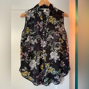 H&M Black Sleeveless Floral Button-Down Blouse